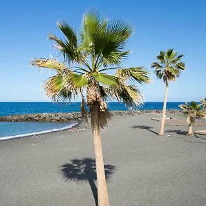 https://bright-spacious-apartment-2-min-walk-from-beach.in-canary-islands.com